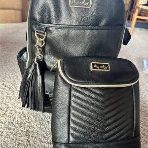 Itzy Ritzy Boss Diaper Bag and
Bottle Bag set in Black with gold accents